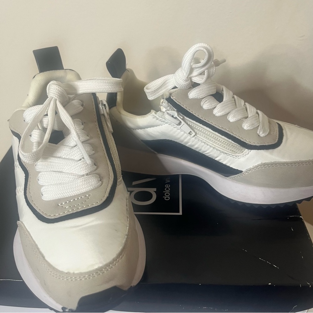 Dolce Vita Boneeta Black/White Zip/Lace Up Sneakers Kids Sz 13 - Picture 3 of 7